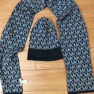 Michael kors beanie & scarf set